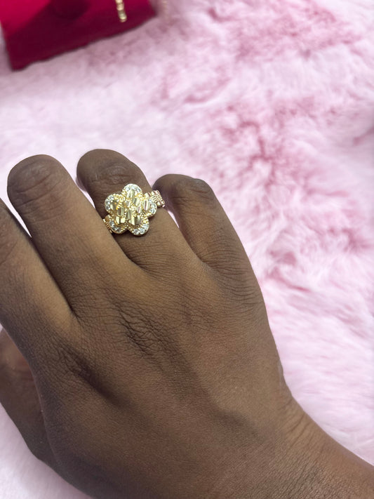Gold Clover Ring